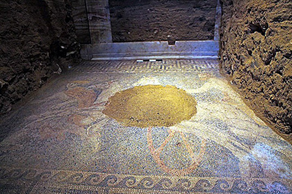 В Греции нашли мозаику времен Александра Македонского