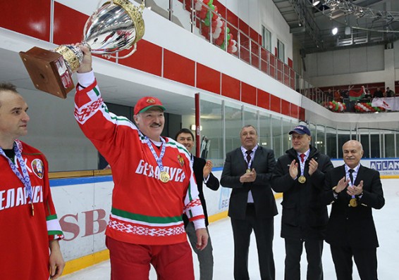 «Пятая часть денег – на один вид спорта. Отдачи никакой». Лукашенко раскритиковал белорусский хоккей