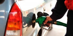Какую цену на топливо власти считают справедливой?