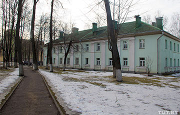 После капремонта жители дома в Витебске остались без горячей воды и пола