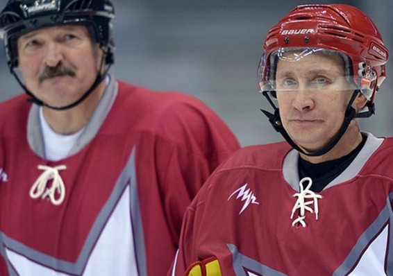 В одной команде. Путин и Лукашенко сыграли в хоккей после годичного перерыва