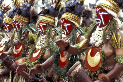 В Папуа — Новой Гвинее обвиненную в колдовстве женщину зарубили топором