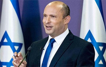 Премьер-министру Израиля сделали третью прививку от COVID