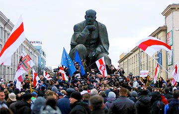 Милиции не понравились флаги ЕС на акциях протеста в Минске