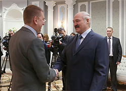 Лукашенко: Мы много заимствуем на Западе