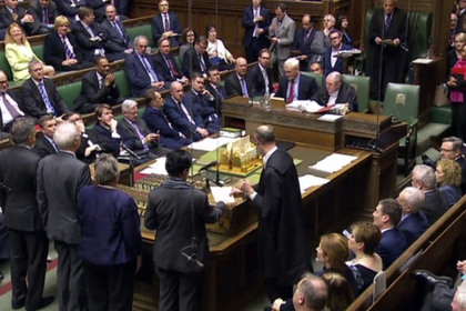 Палата общин британского парламента отвергла поправки к биллю о Brexit