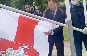 Мэр Риги снял флаги IIHF после требования Фазэля снять белорусский национальный флаг