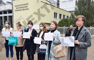 Студентки Академии управления вышли на акцию протеста