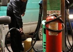 Цены на бензин повысят после «выборов»