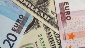 Торги 20 сентября: евро и доллар продолжили падение