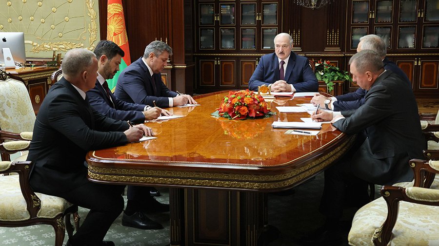 Лукашенко провел назначения в руководстве министерств и дипкорпусе