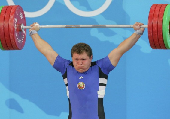 Белорусских тяжелоатлетов дисквалифицируют на год