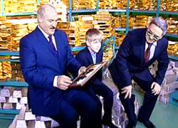 Рост цен на золото оставит Беларусь без валюты