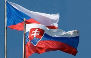 Словакия и Чехия отозвали послов для консультаций