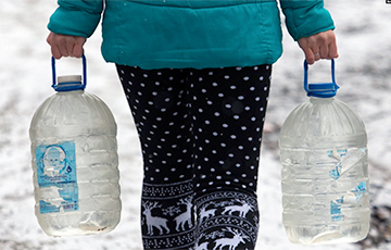«Достал ведро воды, а там слизняки»: Как в Крыму живут с нехваткой пресной воды