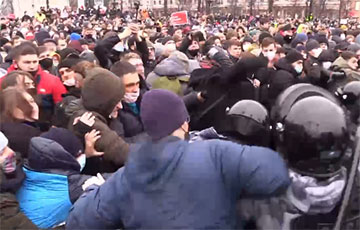 Подравшийся с ОМОНом на митинге в Москве «берсерк» рассказал о причинах своего поступка