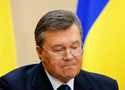 Янукович просит разблокировать его счета в ЕС