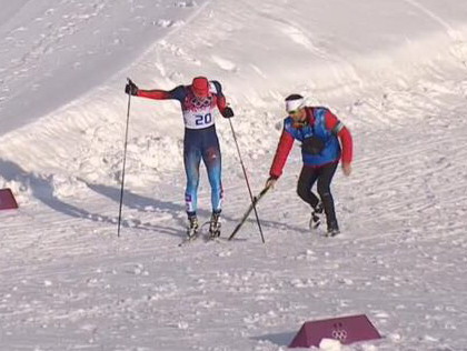 Канадский тренер помог сломавшему лыжу россиянину