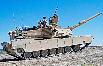 США отправляют танки охранять нефть в Сирии