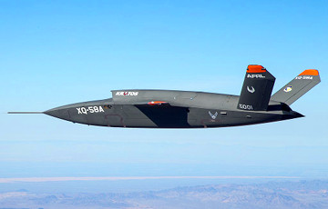 ВВС США показали первый полет сверхзвукового беспилотника Valkyrie