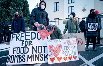 В Праге прошла акция солидарности с белорусами