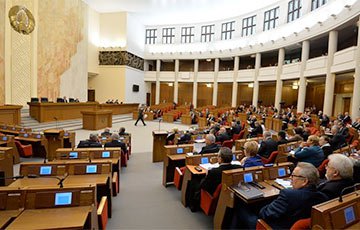 Бюджет Беларуси меняют на 54-й день года