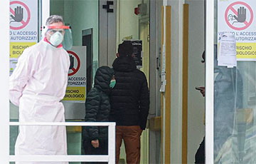 В Италии за сутки от коронавируса умерла почти тысяча человек