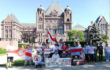 Фотофакт: Белорусы Канады провели акцию солидарности