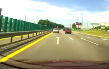 Видеофакт: В Минске на МКАД 83-летний водитель ехал по встречной полосе