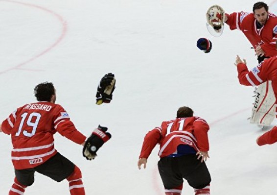 Cборная Канады победила в финальном матче чемпионата мира по хоккею
