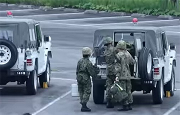 В Японии новобранец на стрельбище убил двух офицеров и одного ранил