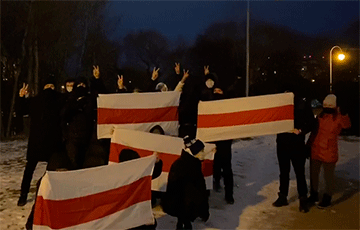 Вечерние протесты продолжаются в Беларуси