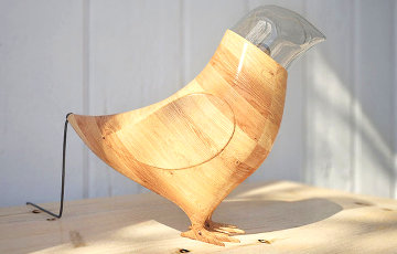 Дизайнеры из Бреста сделали лампу-птичку, которая стала хитом продаж