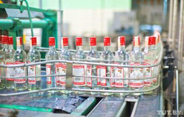 В Беларуси задержали топ-менеджеров алкогольных заводов