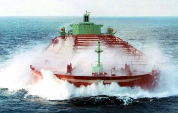 Первый танкер с нефтью из США прибыл в Европу