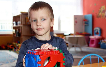 4-летний вундеркинд из Белыничей решает сложные задачи по математике