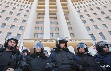 В Молдове начались переговоры властей с демонстрантами