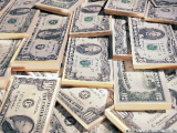 Минчанин продал машину за 18 тысяч фальшивых долларов