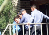 Андрея Почобута избивают прямо в суде