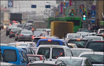 Автотрафик через Беларусь в ЕС упал до минимума