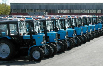 Экспорт тракторов резко сократился