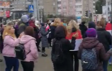 Возле ТЦ «Рига» также проходит акция солидарности