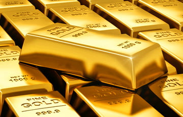 Золото рекордно выросло в цене