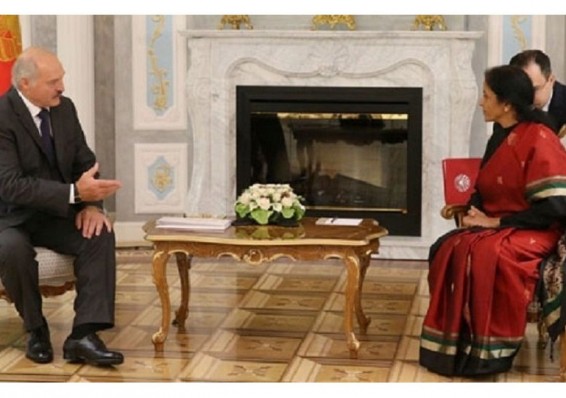 Лукашенко планирует укрепить отношения с Индией