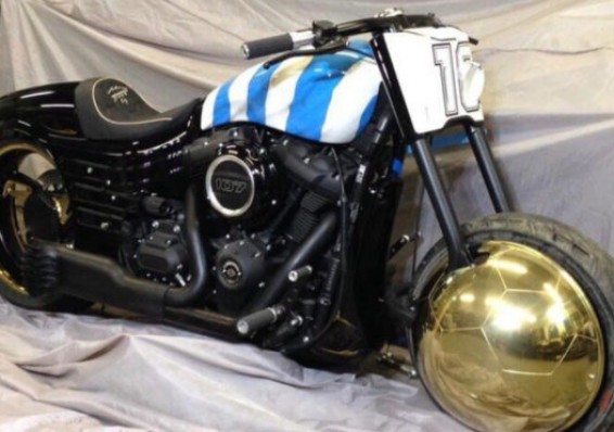 Брестское «Динамо» подарило Диего Марадоне Harley Davidson