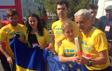 Европейские политики пробежали полумарафон в Киеве