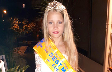 Девятилетняя жительница Светлогорска получила корону на конкурсе красоты в Испании