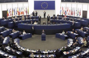 Европарламент требует немедленно освободить Беляцкого