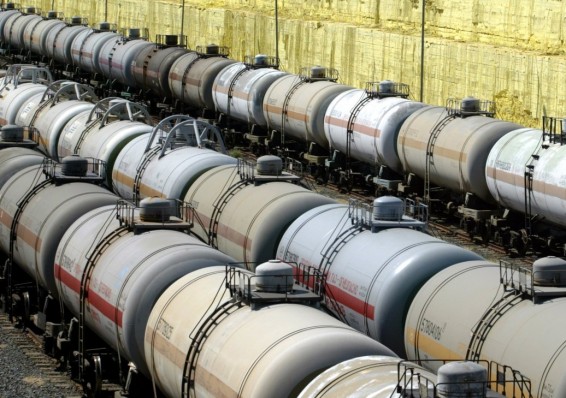 Бабич: Нефтепродукты для белорусских предприятий будут поставляться без ограничений