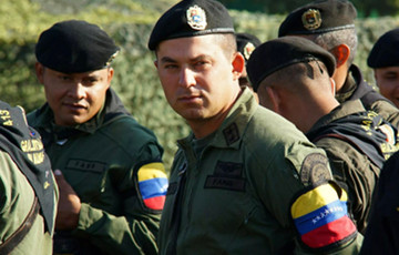 США советуют военным в Венесуэле перейти на сторону Гуайдо